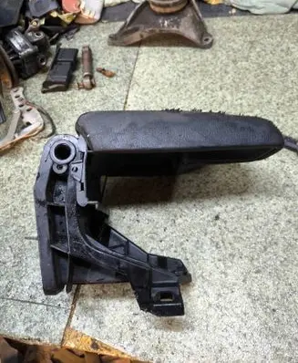 BMW 3 E36 Armrest 8132485