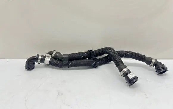 BMW 5 G30 G31 Engine coolant pipe/hose 8476120