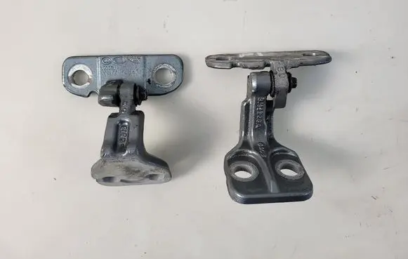 Land Rover Evoque I Rear door hinge set 
