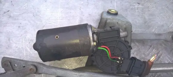 Peugeot 206 Wiper motor 0390241375