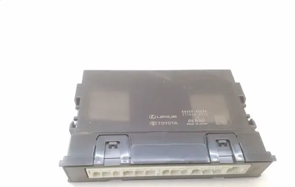 Toyota bZ4X Other control units/modules 8865042C00