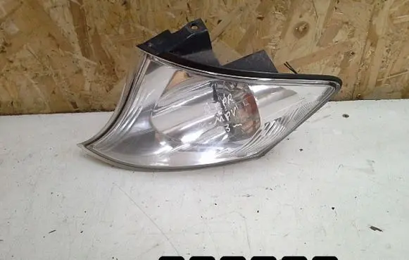 Mazda MPV Front indicator light
