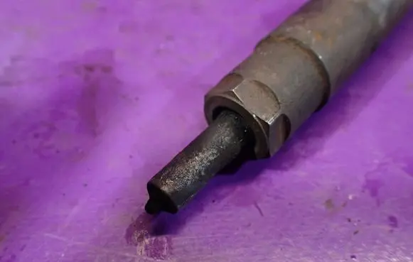 Opel Vectra C Fuel injector