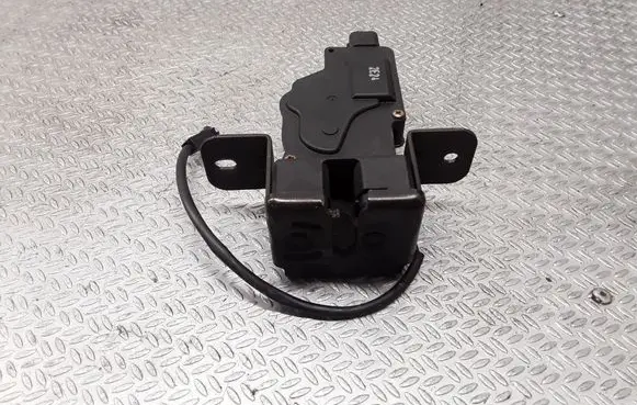 KIA Sorento Tailgate window lock/catch/latch 