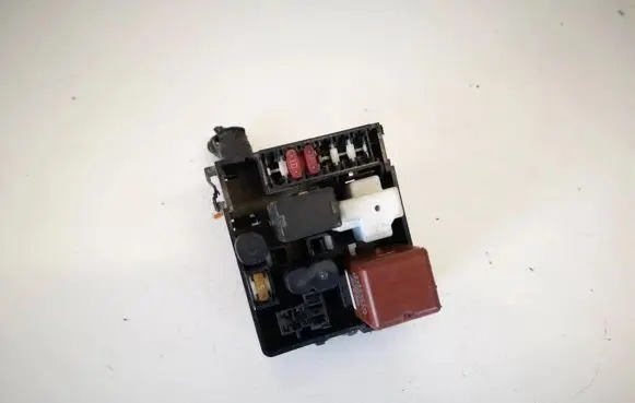 Toyota RAV 4 (XA20) Fuse box set
