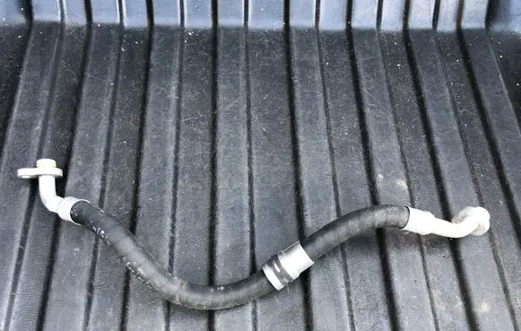 Volvo S90, V90 Air conditioning (A/C) pipe/hose 31497424