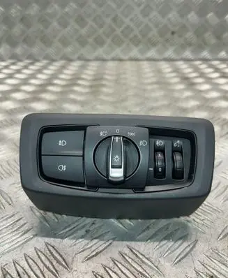 BMW 2 F46 Light switch 9865814