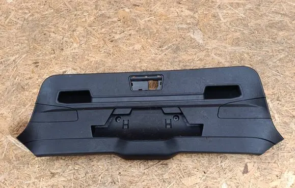 Audi A3 8Y Tailgate/boot lid cover trim 8Y4867979B 8Y4867979C