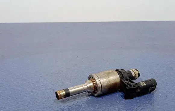 Fuel injector