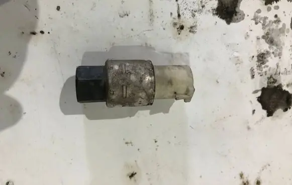 Ford Focus Air conditioning (A/C) pressure sensor 95b19e561aa