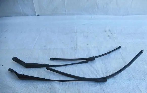Opel Astra K Front wiper blade arm