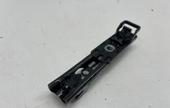 Mercedes-Benz GLA H247 Seat belt adjustment rail A0008607802
