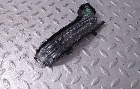 Skoda Kodiaq Mirror indicator light 565949102 0044520100