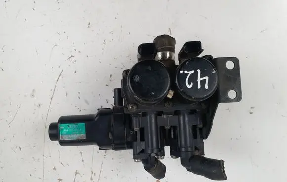 Audi A8 S8 D3 4E Electric auxiliary coolant/water pump 1137200070 4E0959617A