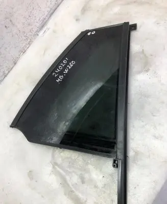 Mercedes-Benz C W206 Rear vent window glass 43r002092