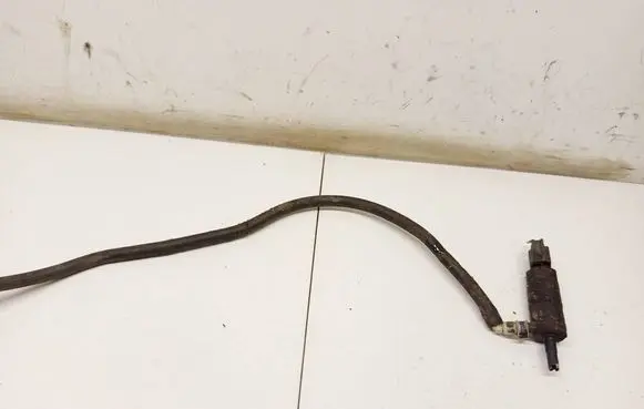 Ford Focus Windscreen/windshield washer pump 