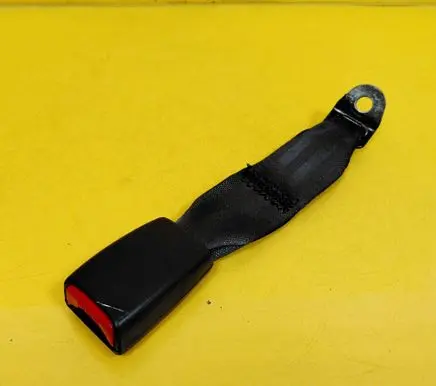 Mitsubishi Galant Rear seatbelt buckle 