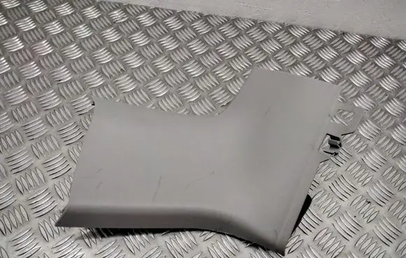 Volvo V70 (D)pillar trim (top) ETRBA