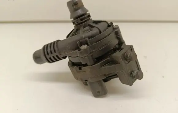 BMW 3 G20 G21 Electric auxiliary coolant/water pump 8671654 0392023413