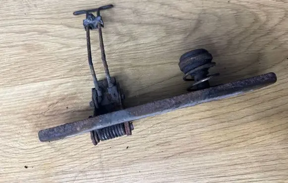 Opel Vivaro Engine bonnet/hood lock/latch loop/hook