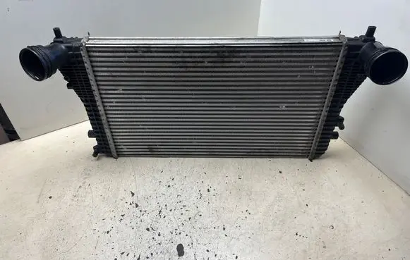 Volkswagen PASSAT B6 Intercooler radiator 