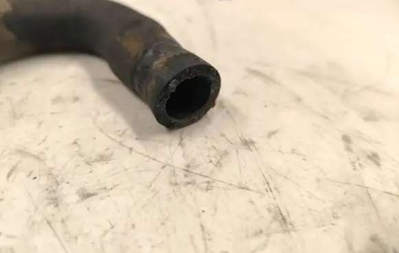 Volvo V70 Coolant pipe/hose 