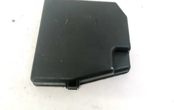 Toyota Urban Cruiser (XP110) Fuse box cover 8266252600 82662-52600