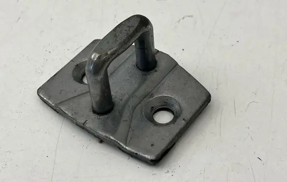 BMW 6 F06 Gran coupe Rear door lock loop/hook striker KA10588