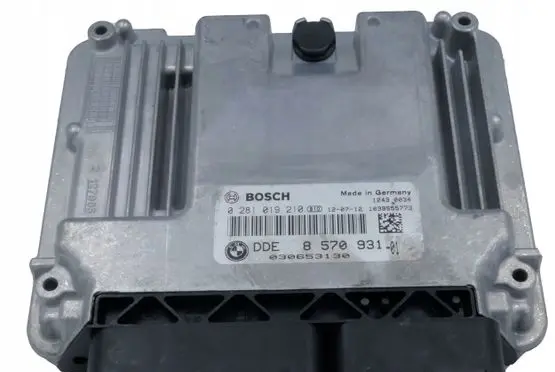 BMW 1 F20 F21 Engine control unit/module 8570931