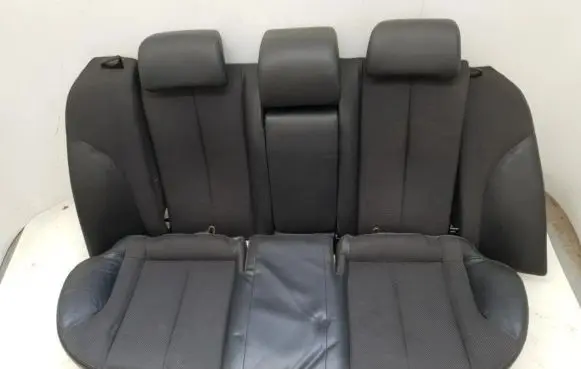 KIA Magentis Second row seats 