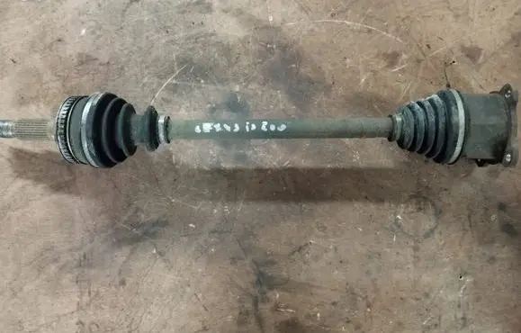 Lexus IS 200-300 Rear driveshaft