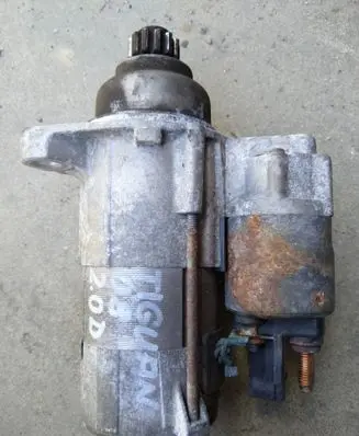 Volkswagen Tiguan Starter motor 02M911024A