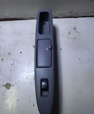 Toyota Avensis Verso Electric window control switch 8403044020 514777