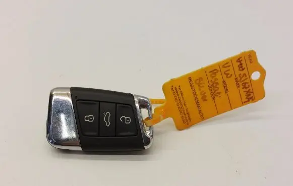 Volkswagen PASSAT B8 Ignition key/card 