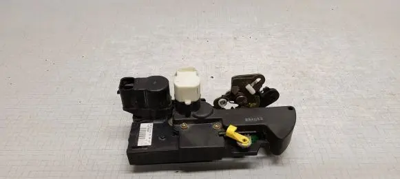 Opel Frontera B Front door lock 16634324 16639860