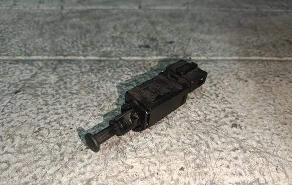 Volkswagen Golf IV Clutch pedal sensor 1H0927189D