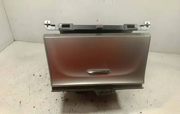 Jeep Grand Cherokee Glove box central console M20310 132196