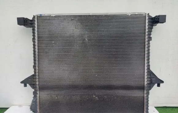 Volkswagen Amarok Coolant radiator 2H0121253A
