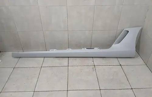 Ferrari 458 Side skirt rear trim 69257310