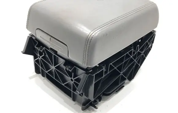 Volkswagen Touareg I Armrest 7L6863762D