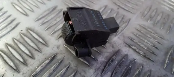 Fiat Bravo - Brava Headlight level height control switch 717456614