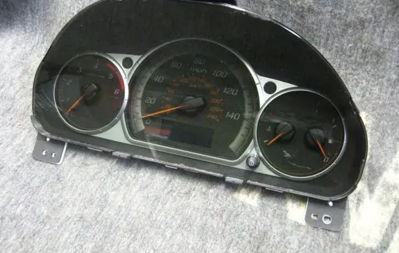 Honda CR-V Speedometer (instrument cluster)