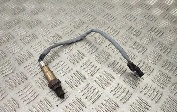 Nissan Qashqai Lambda probe sensor 226A41733R H8201395330 0281004221