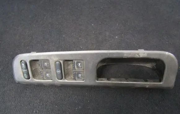 Volkswagen PASSAT B5.5 Electric window control switch 1J4959857B