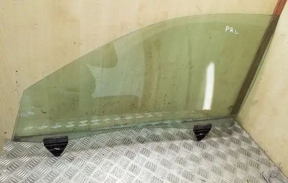 Seat Exeo (3R) Front door window glass four-door