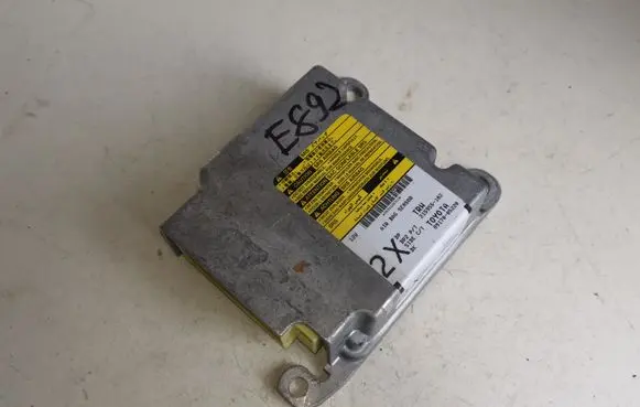 Toyota Avensis T250 Airbag control unit/module 8917005220
