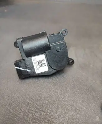 Tesla Model 3 Air flap motor/actuator 150062300A