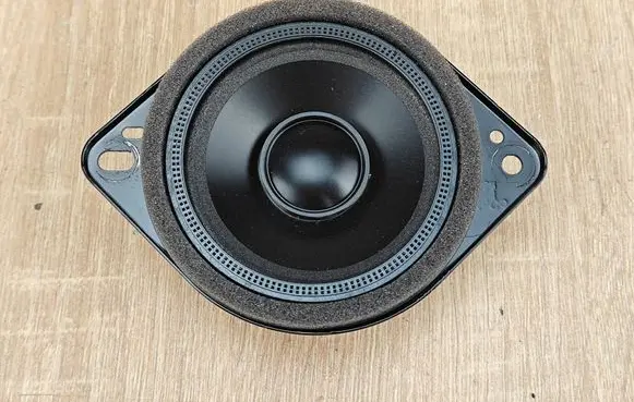 Volkswagen Amarok II Panel speaker P1WT18808PA