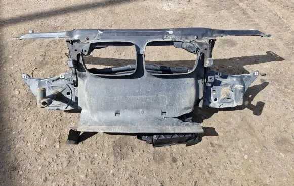 BMW 3 E46 Radiator support slam panel
