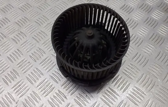 Nissan Note (E11) Front door blower motor 105020U